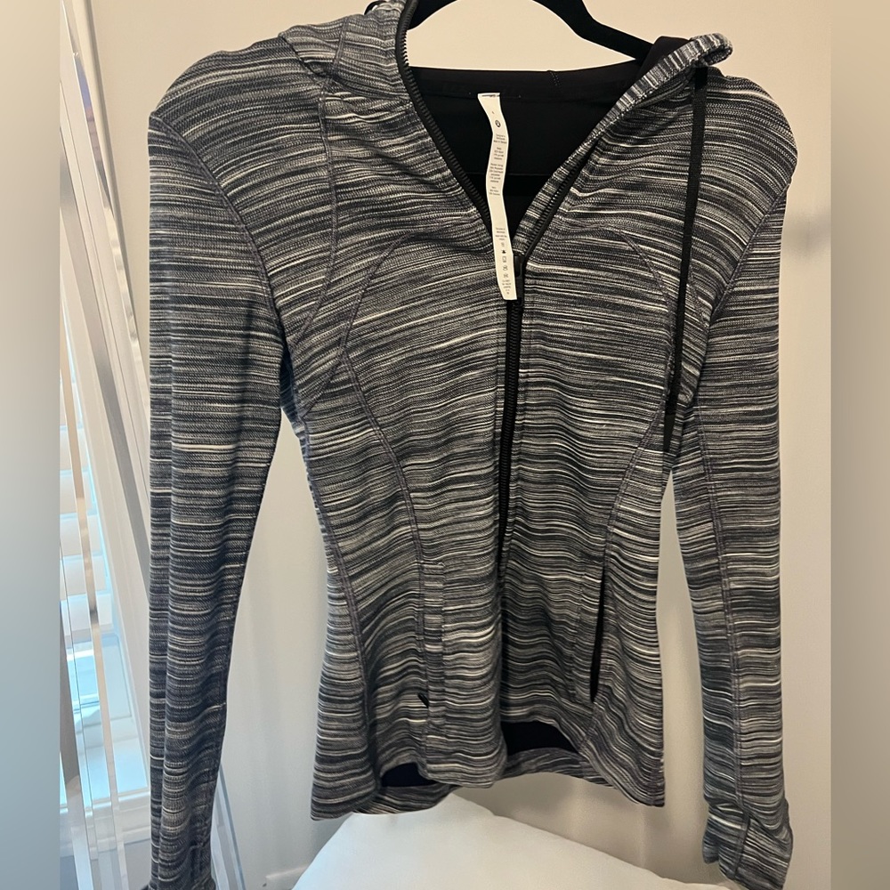 Worn once lulu lemon 🍋 define jacket